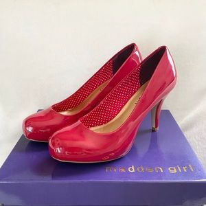 💼 Madden Girl Red Pumps